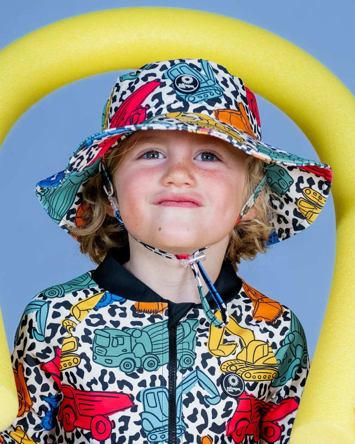 Construction Cool kids swim bucket hat with chin strap, photo 4 – bright UPF50+ round brim beach hat by Cucumber Cool